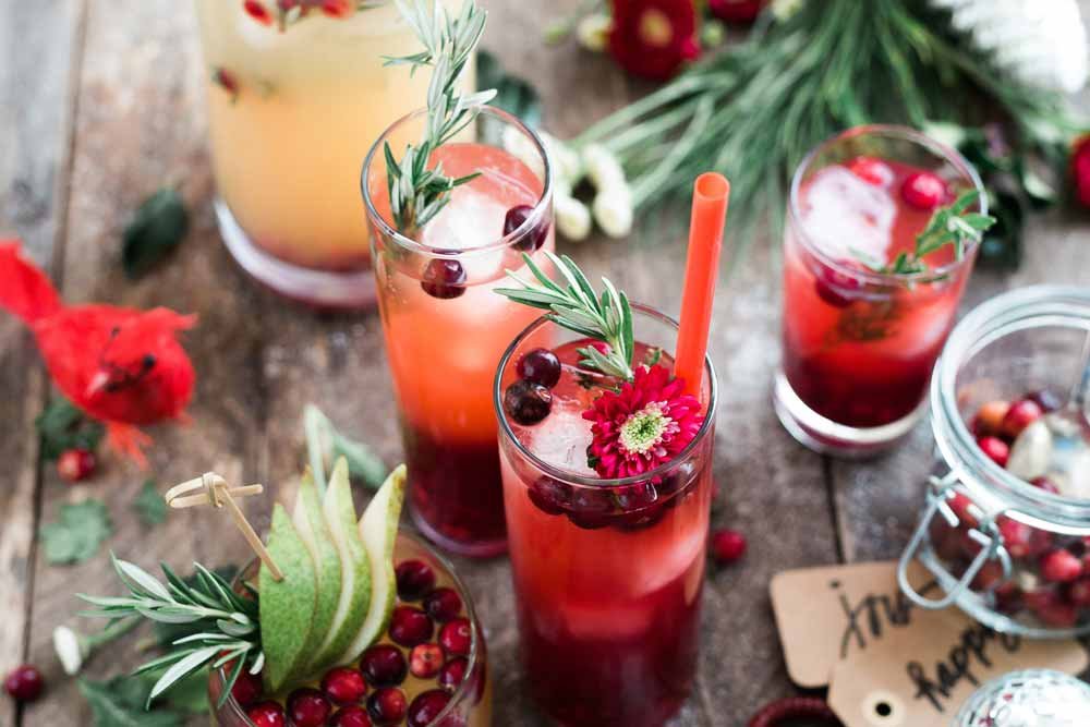 holiday cocktail making class for virtual office parties