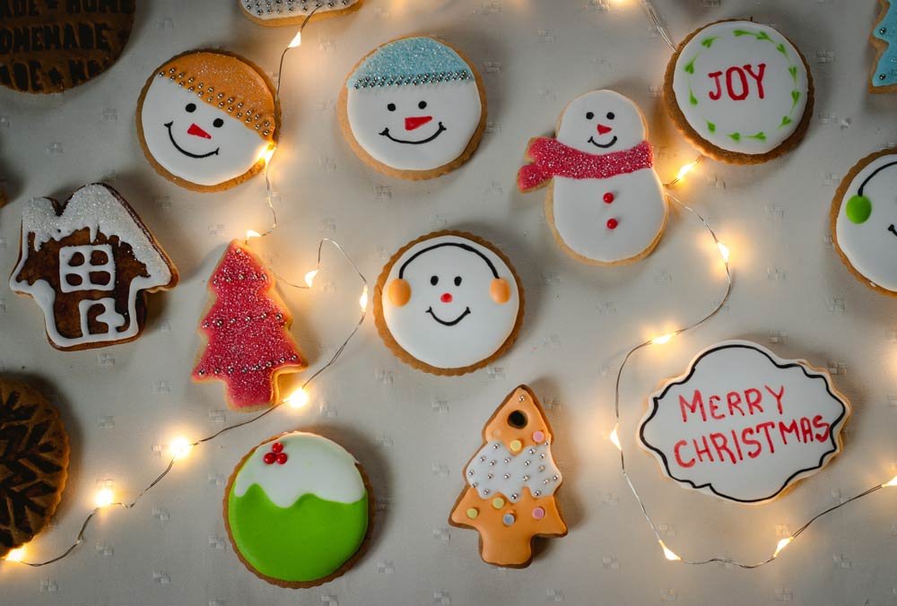 holiday cookie decorating class for virtual office parties
